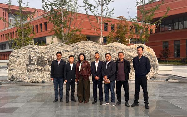 光华机械制造有限公司出访上海出版印刷高等专科学校印刷包装工程系